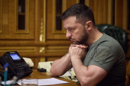 Semnal de la Londra: Zelenski ar face mai bine să nu arunce banii în toate direcțiile