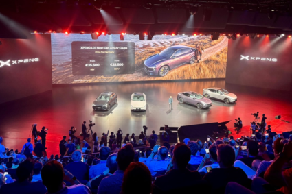 Xpeng din China lansează în München un vehicul electric alimentat de AI, vizând piața europeană