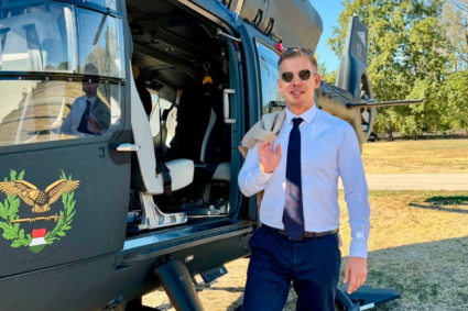 „Manevra de PR” cu elicopterul a premierului Magyar declanșează o furtună politică, în timp ce Tisza scade în sondaje